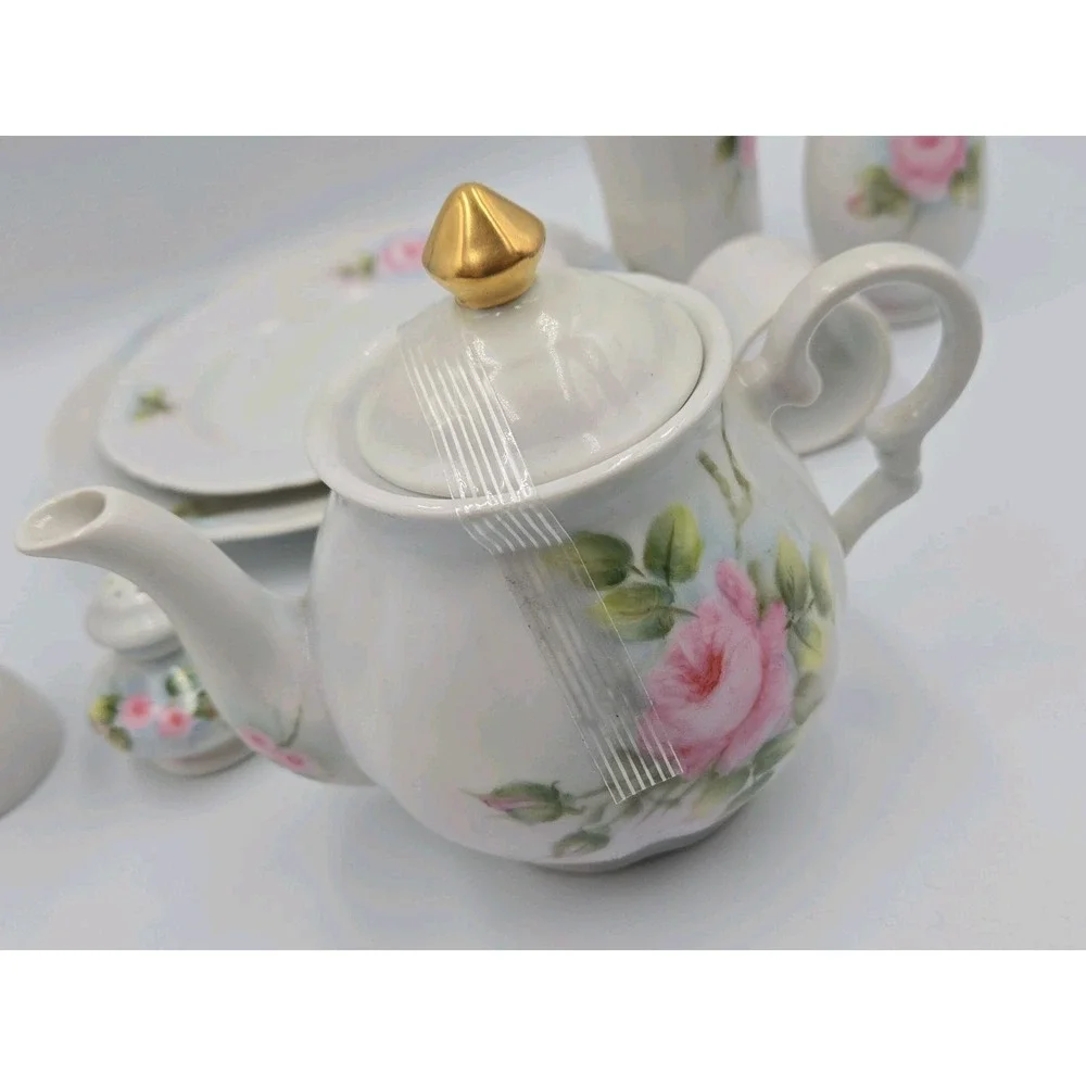 Vintage Hutschenreuther Selb Bavaria Porcelain Floral Tea Set Roses Gold Trim